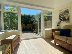 3-bed cottage in Sway, New Forest (5 min walk from Sway Train Station)